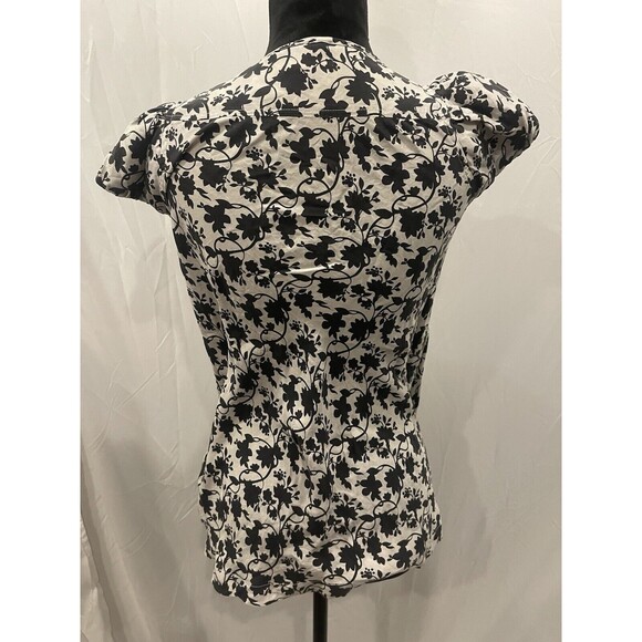 Banana Republic Blouse Top Black White Floral Print Silk V-Neck Size XS - Picture 5 of 7